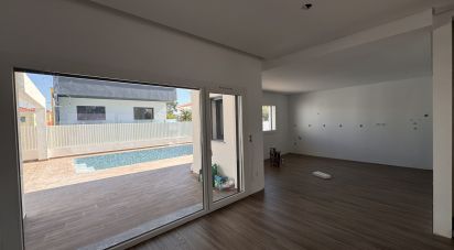 Gîte T4 à Corroios de 142 m²