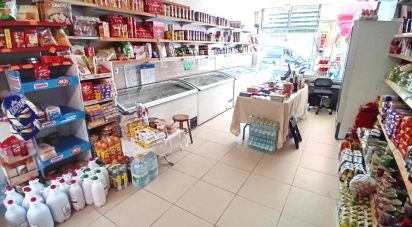 Boutique/Local commercial à Vila e Roussas de 75 m²