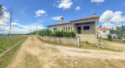 Maison rustique T4 à Sertã de 463 m²