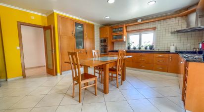 Maison rustique T4 à Sertã de 463 m²