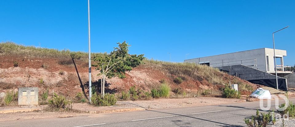 Terreno em Caldas da Rainha - Santo Onofre e Serra do Bouro de 639 m²