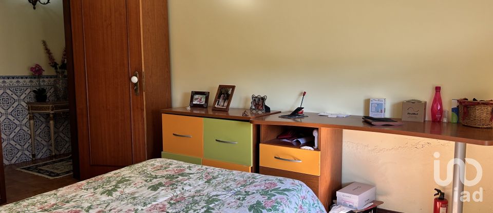 Casa tradicional T3 em Azoia de Cima e Tremês de 302 m²