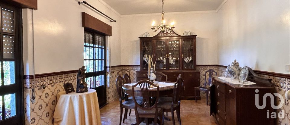 Casa tradicional T3 em Azoia de Cima e Tremês de 302 m²