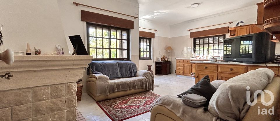 Casa tradicional T3 em Azoia de Cima e Tremês de 302 m²