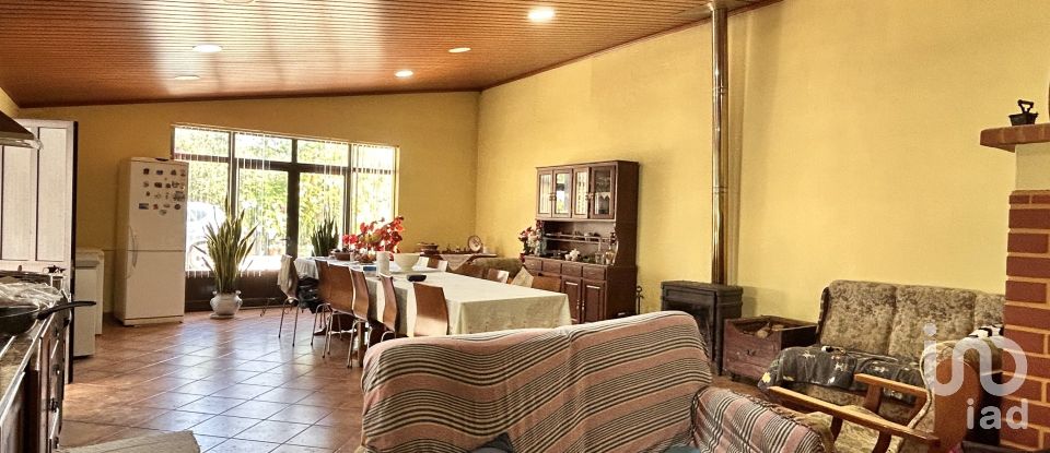 Casa tradicional T3 em Azoia de Cima e Tremês de 302 m²