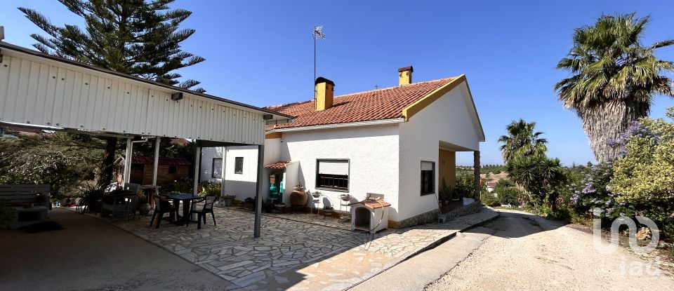 Casa tradicional T3 em Azoia de Cima e Tremês de 302 m²