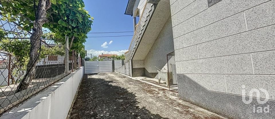 Moradia T7 em Santa Cruz/Trindade E Sanjurge de 320 m²