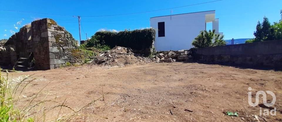 Terreno urbano em Monção e Troviscoso de 385 m²