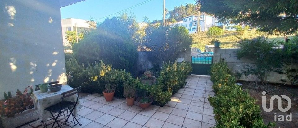 Moradia T3 em Venda do Pinheiro e Santo Estêvão das Galés de 281 m²