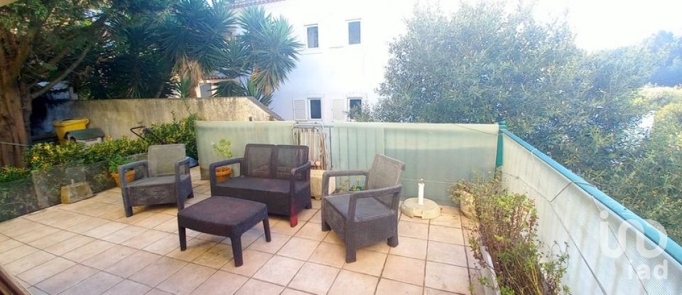 Moradia T3 em Venda do Pinheiro e Santo Estêvão das Galés de 281 m²