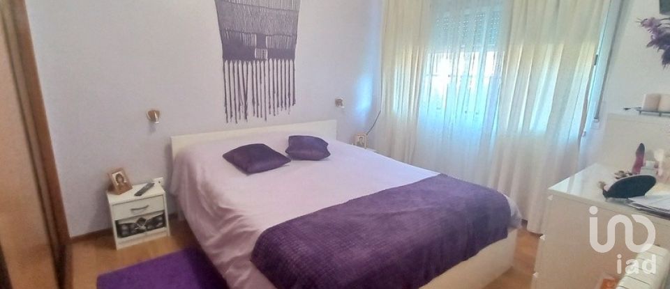 Moradia T3 em Venda do Pinheiro e Santo Estêvão das Galés de 281 m²