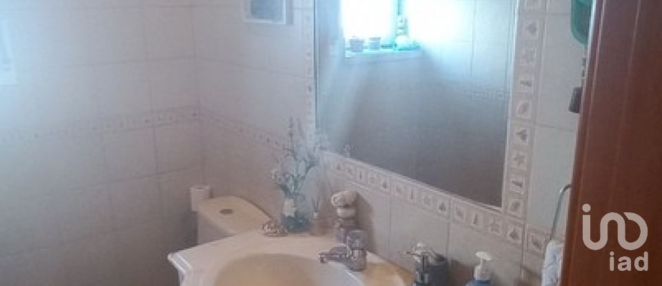 Moradia T3 em Venda do Pinheiro e Santo Estêvão das Galés de 281 m²