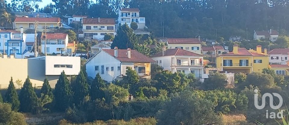 Moradia T3 em Venda do Pinheiro e Santo Estêvão das Galés de 281 m²