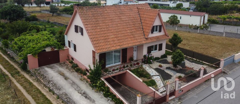 Casa tradicional T5 em Souto da Carpalhosa e Ortigosa de 197 m²
