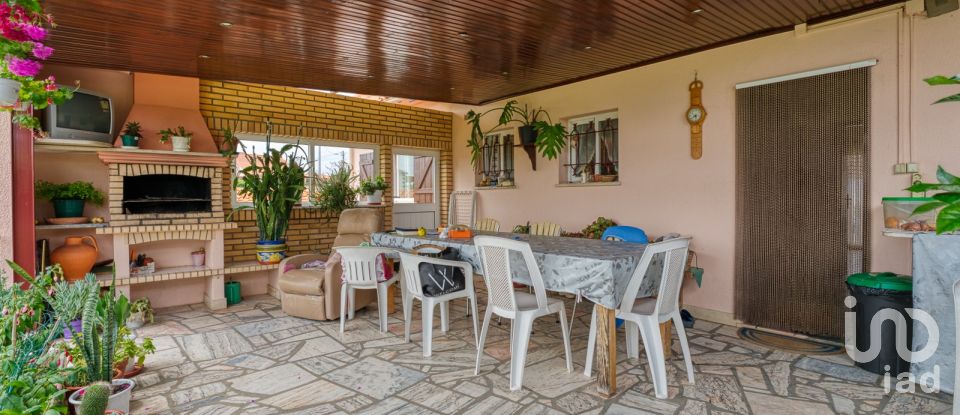 Casa tradicional T5 em Souto da Carpalhosa e Ortigosa de 197 m²