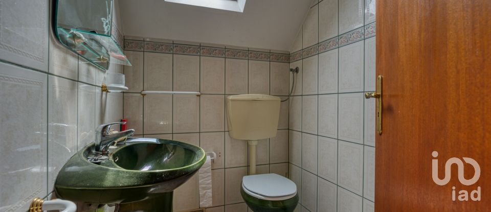 Casa tradicional T5 em Souto da Carpalhosa e Ortigosa de 197 m²