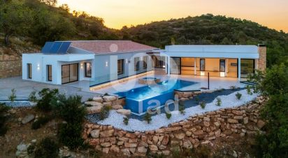 Maison T4 à Loulé (São Sebastião) de 235 m²