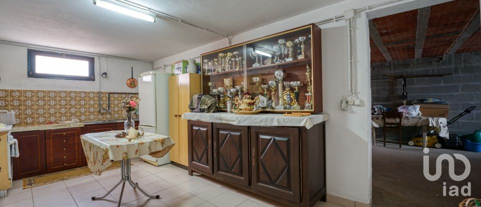 Casa tradicional T5 em Souto da Carpalhosa e Ortigosa de 197 m²
