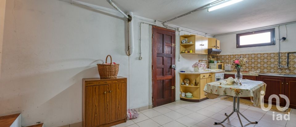 Casa tradicional T5 em Souto da Carpalhosa e Ortigosa de 197 m²