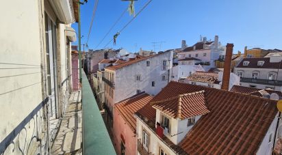 Apartment T5 in Misericórdia of 75 m²