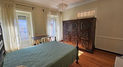 Apartment T5 in Misericórdia of 75 m²