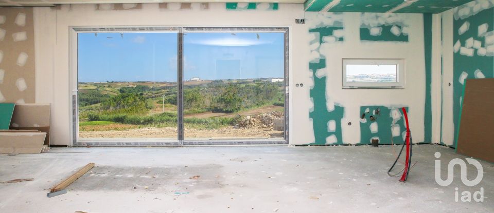 Casa T3 em Lourinhã e Atalaia de 145 m²