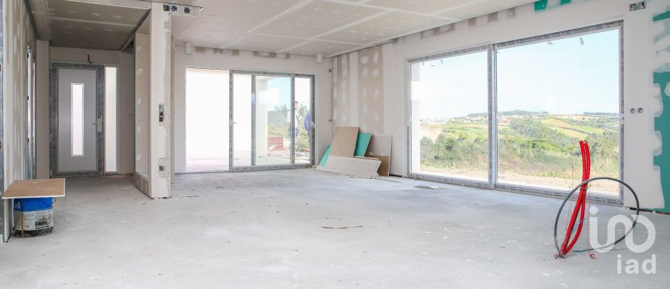 Casa T3 em Lourinhã e Atalaia de 145 m²