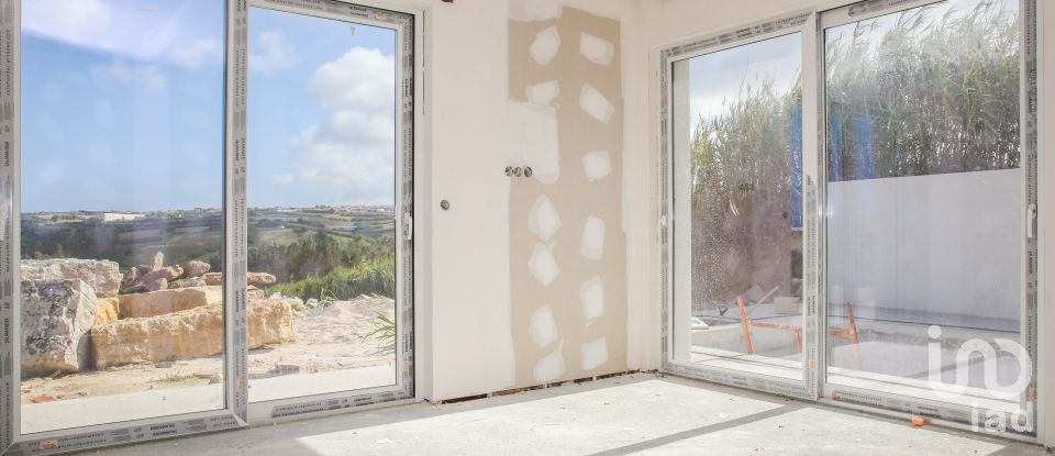 Casa T3 em Lourinhã e Atalaia de 145 m²