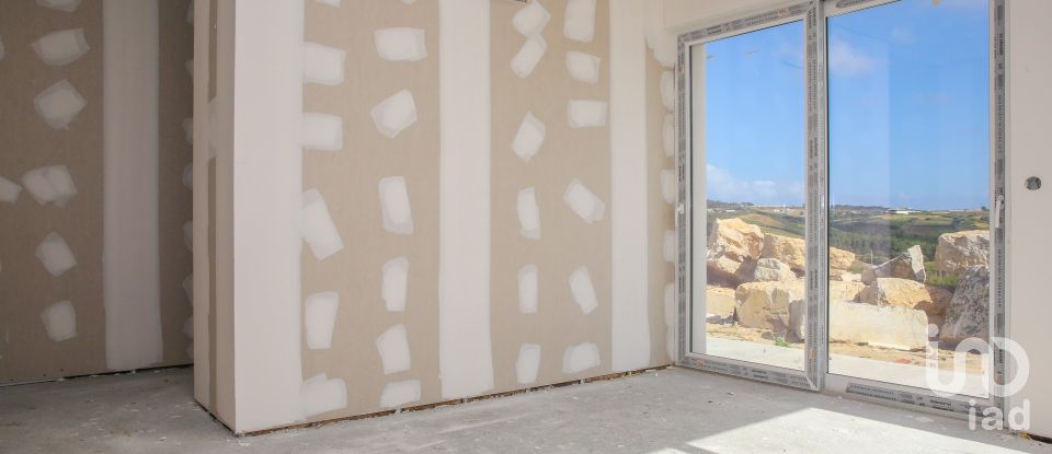 Casa T3 em Lourinhã e Atalaia de 145 m²