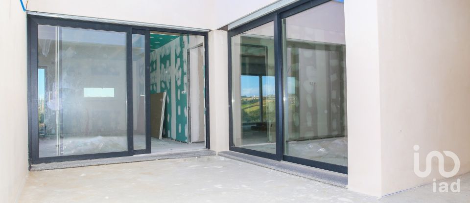 Casa T3 em Lourinhã e Atalaia de 145 m²