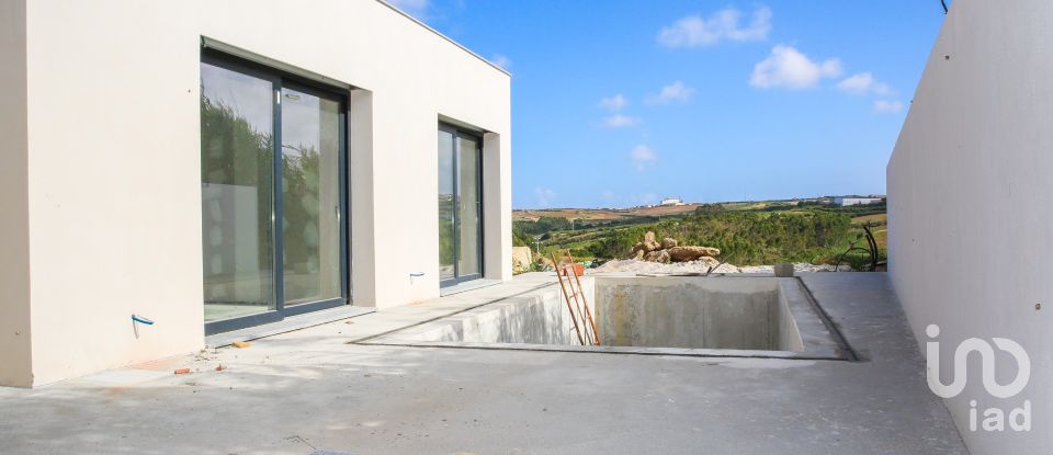 Casa T3 em Lourinhã e Atalaia de 145 m²