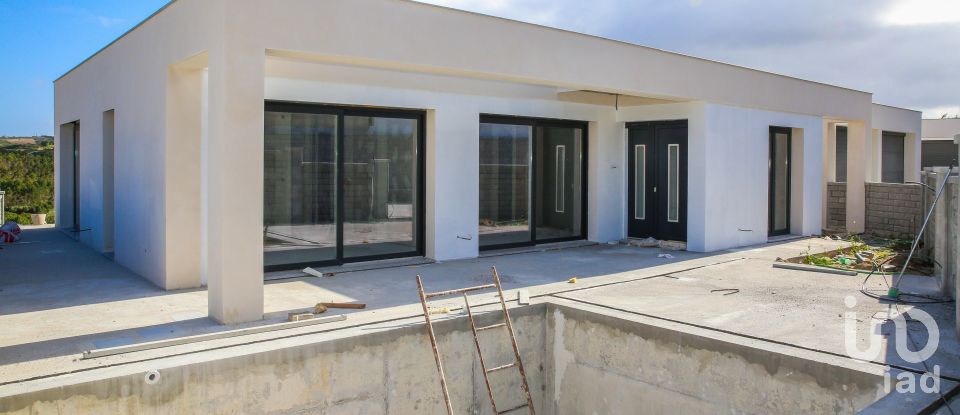 Maison T3 à Lourinhã e Atalaia de 160 m²