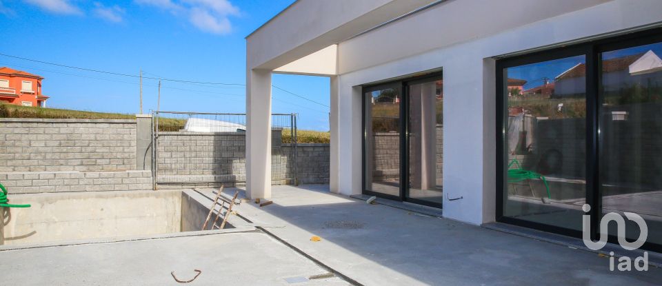 Maison T3 à Lourinhã e Atalaia de 160 m²