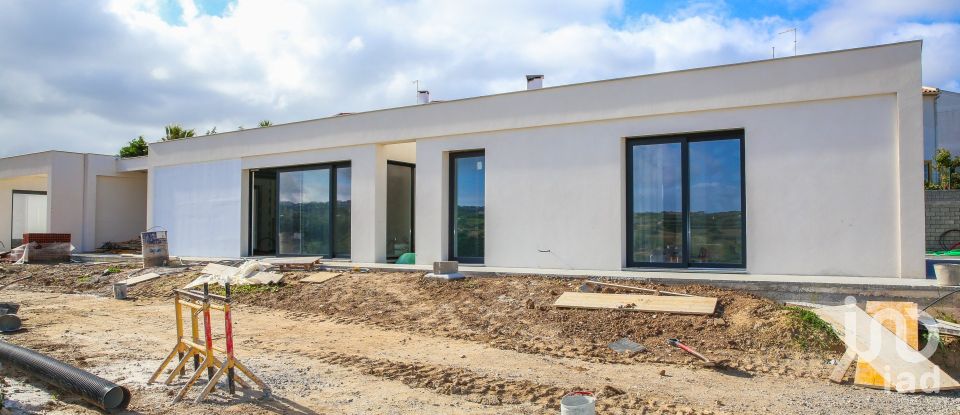 Maison T3 à Lourinhã e Atalaia de 160 m²