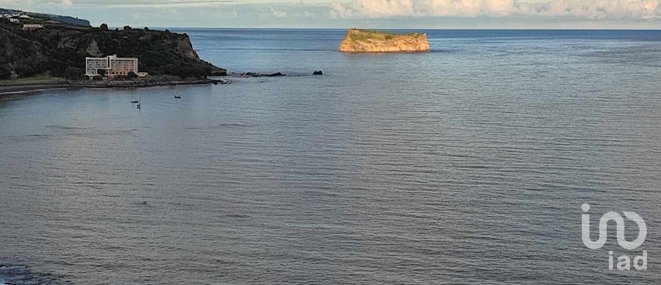 Terrain à Ribeira Chã de 4 820 m²