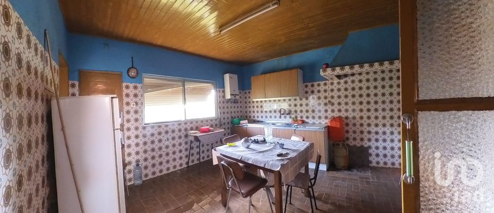 Maison T4 à Alvares de 214 m²