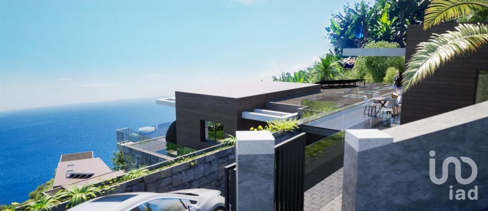 House T3 in Calheta of 201 m²