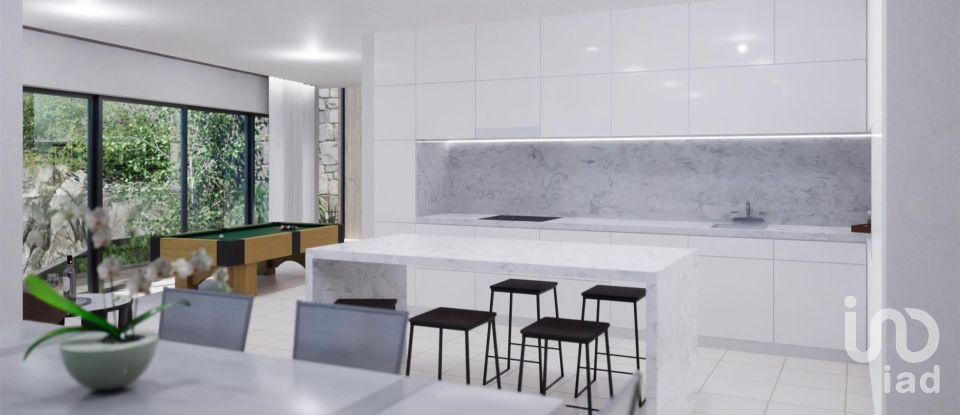 House T3 in Calheta of 201 m²