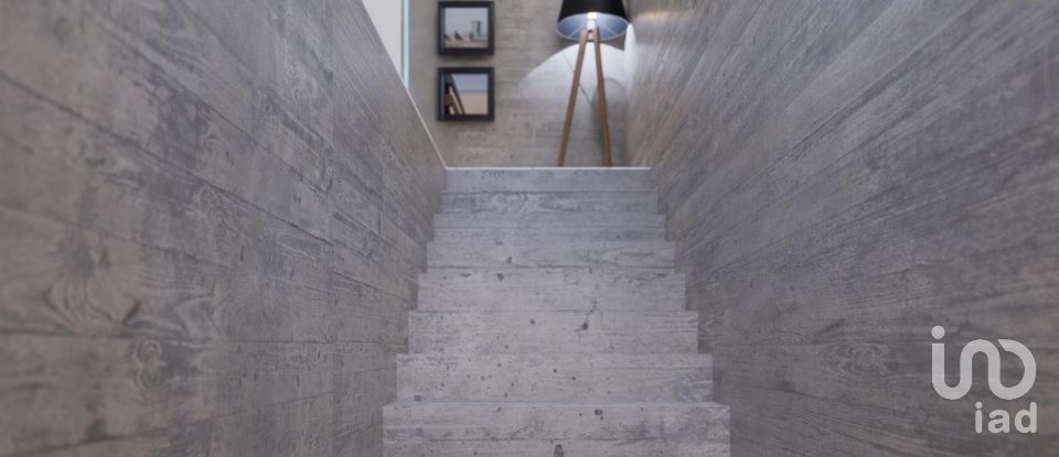 House T3 in Calheta of 201 m²