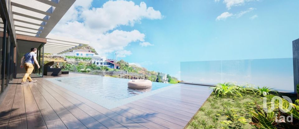 House T3 in Calheta of 198 m²