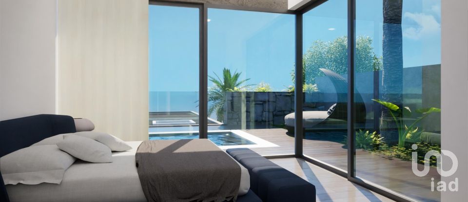 House T3 in Calheta of 198 m²