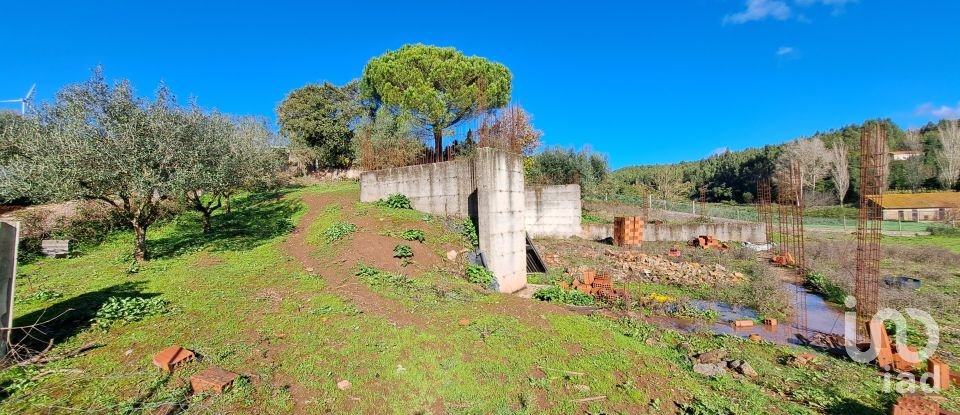 Terrain à Rio Maior de 4 500 m²