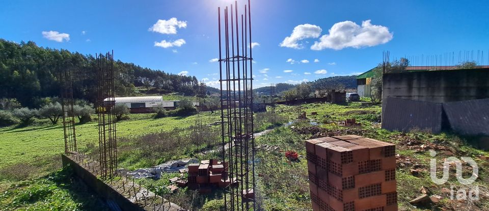 Terrain à Rio Maior de 4 500 m²