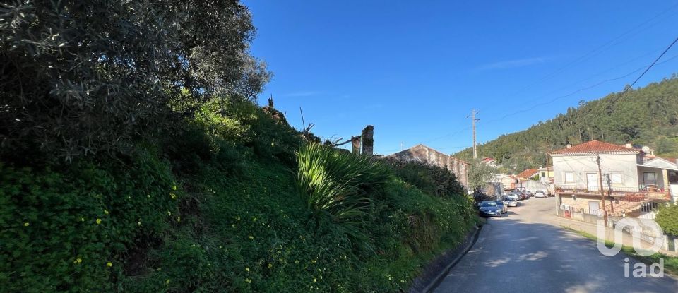 Maison T0 à Eiras E São Paulo De Frades de 80 m²