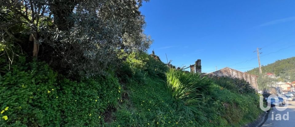 Maison T0 à Eiras E São Paulo De Frades de 80 m²