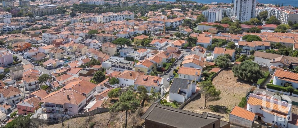 Moradia T6 em Cascais e Estoril de 696 m²