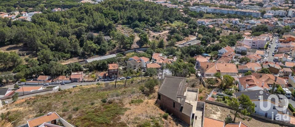 Moradia T6 em Cascais e Estoril de 696 m²