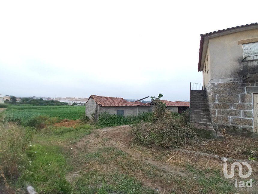 Moradia T3 em Barcelos, Vila Boa e Vila Frescainha (São Martinho e São Pedro) de 416 m²