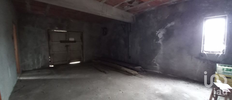 Moradia T3 em Barcelos, Vila Boa e Vila Frescainha (São Martinho e São Pedro) de 416 m²