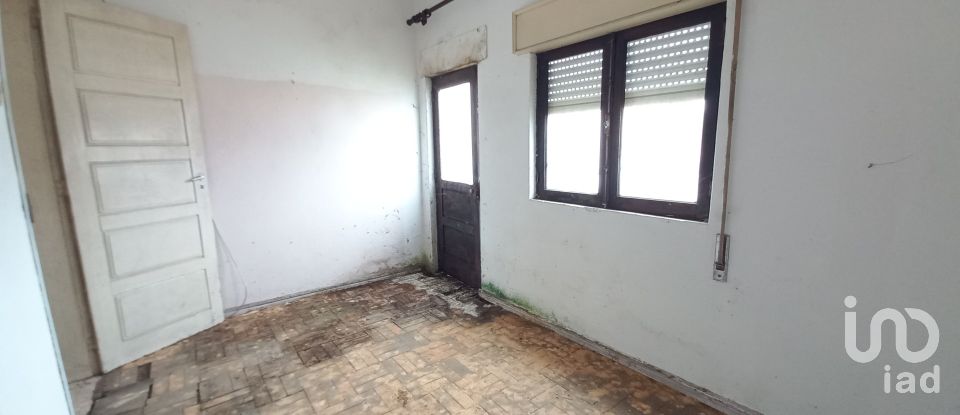 Moradia T3 em Barcelos, Vila Boa e Vila Frescainha (São Martinho e São Pedro) de 416 m²